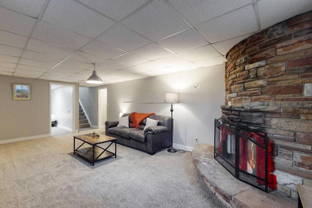 Large Remodeled Home With 5 Bedrooms 4 King Bed Centennial Exterior foto